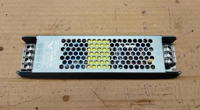 БП 12В 25А 300Вт не тянет лампочку и 60Вт INGF