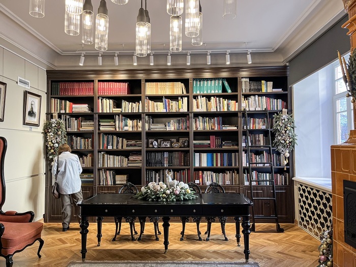 Оренбург. Культурный центр «Эрмитаж-Евразия». Фото: <a href="https://pikabu.ru/story/gde_nakhoditsya_edinstvennaya_v_mire_yashmovaya_komnata_12349761?u=https%3A%2F%2Fvk.com%2Fid746067205&t=%D0%90%D1%80%D0%B8%D0%BD%D0%B0%20%D0%A1%D0%B0%D0%B2%D0%B8%D0%BD%D0%B0%20%2F%20%D0%92%D0%9A%D0%BE%D0%BD%D1%82%D0%B0%D0%BA%D1%82%D0%B5&h=79c6599214865178a6ce7a3ff8d120f224bfea25" title="https://vk.com/id746067205" target="_blank" rel="nofollow noopener">Арина Савина / ВКонтакте</a>