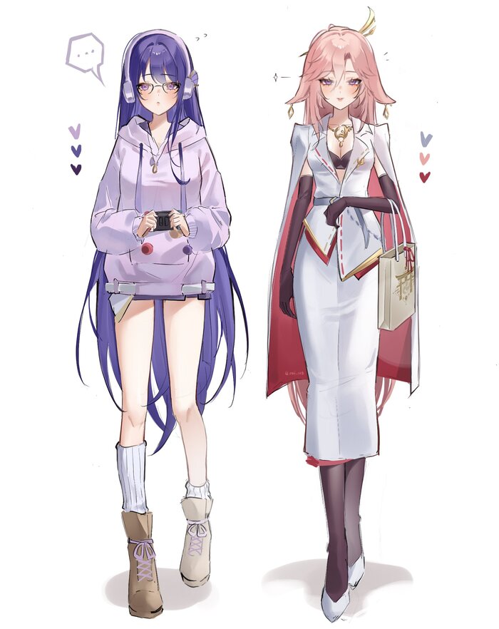 Кто красивее одет: Эи или Мико?