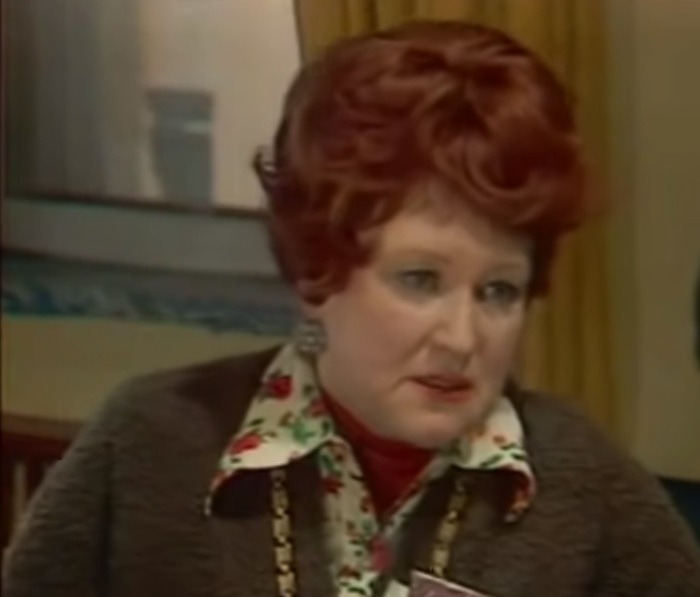 Карпова Татьяна Михайловна в роли матери братьев Холиных