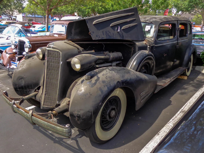   Cadillac V-16 1936      1       , , , 