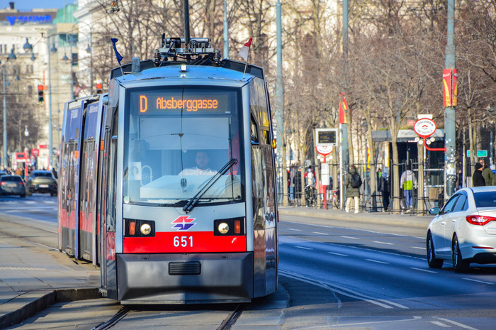 Трамвай на Кольцевой