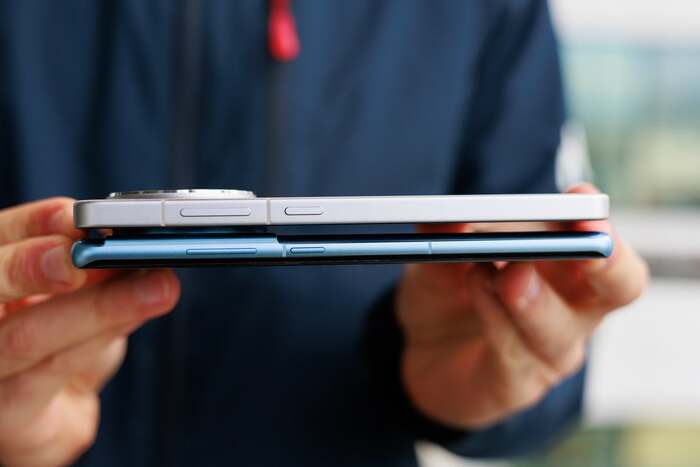 OnePlus 13R VS OnePlus 12R.   Oneplus, ,  , , , Android, , , , 