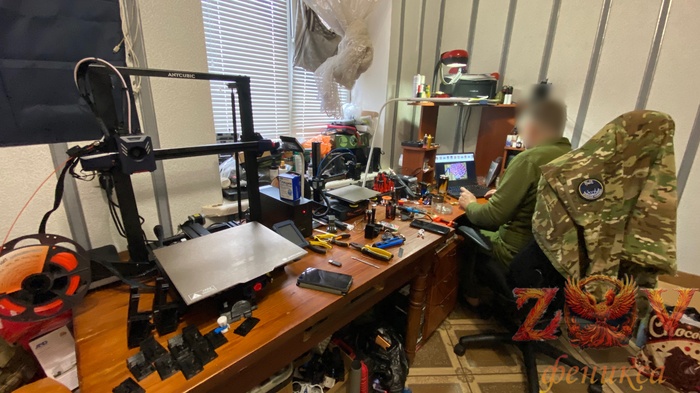 Одна из мастерских оборудованная нашей командой на личные и собранные неравнодушными гражданами финансовые средства.