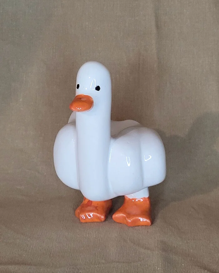 Керамический оберег DUCK off problems! - Моё, Лепка, Керамика, Ручная работа, Миниатюра, Фигурки, Рукоделие без процесса, Гусь, Оберег, Поделки, Своими руками, Видео, Короткие видео, Длиннопост