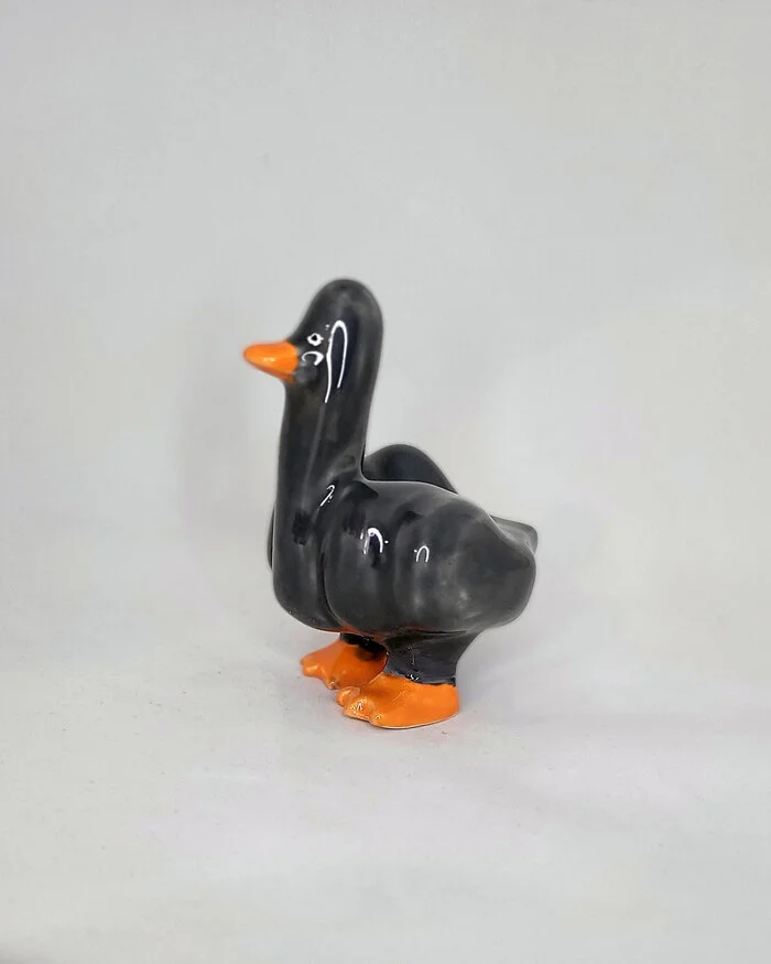 Керамический оберег DUCK off problems! - Моё, Лепка, Керамика, Ручная работа, Миниатюра, Фигурки, Рукоделие без процесса, Гусь, Оберег, Поделки, Своими руками, Видео, Короткие видео, Длиннопост