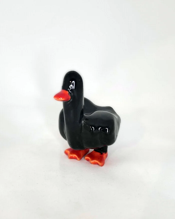 Керамический оберег DUCK off problems! - Моё, Лепка, Керамика, Ручная работа, Миниатюра, Фигурки, Рукоделие без процесса, Гусь, Оберег, Поделки, Своими руками, Видео, Короткие видео, Длиннопост