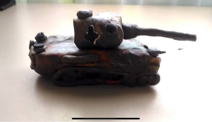 Первая модель. Вроде panther 2016 год.