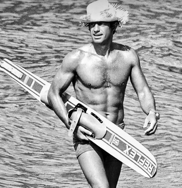 Жан Поль Бельмондо.