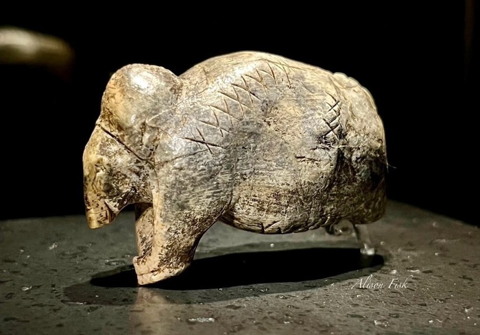 Фигурка мамонта