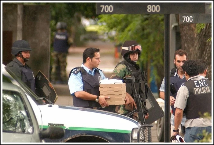 PAYDAY по-аргентински. Часть 1 Аргентина, Ограбление, Банк, Криминал, История (наука), Расследование, Преступление, Текст, Длиннопост, Мат, Негатив PAYDAY по-аргентински. Часть 1 Аргентина, Ограбление, Банк, Криминал, История (наука), Расследование, Преступление, Текст, Длиннопост, Мат, Негатив