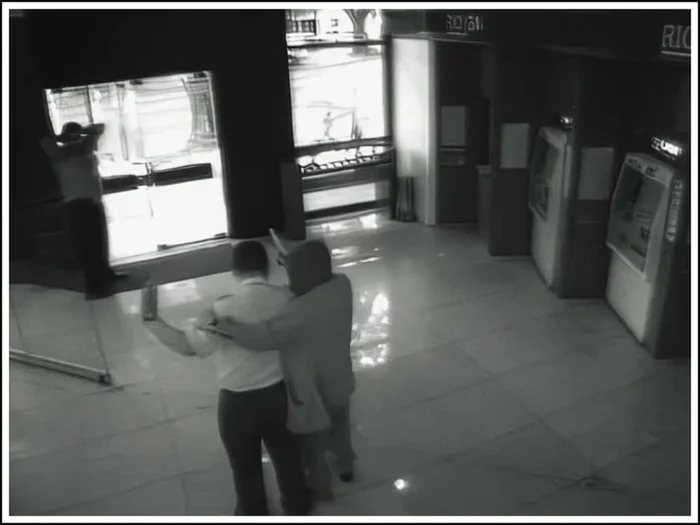 PAYDAY по-аргентински. Часть 2 Криминал, История (наука), Ограбление, Банк, Расследование, Аргентина, Длиннопост, Мат, Преступление, Уголовное дело, Тюрьма, Видео, YouTube, Негатив PAYDAY по-аргентински. Часть 2 Криминал, История (наука), Ограбление, Банк, Расследование, Аргентина, Длиннопост, Мат, Преступление, Уголовное дело, Тюрьма, Видео, YouTube, Негатив