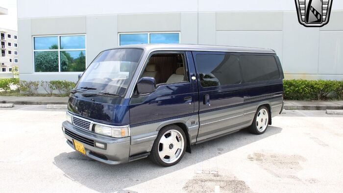 Nissan caravan