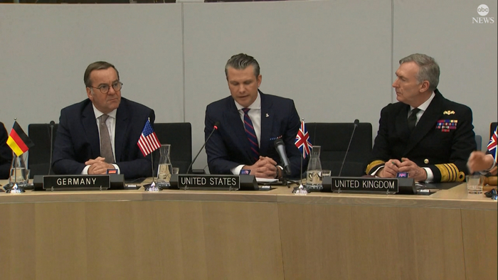 Госсекретарь США Пит Хегсет на первом заседании Контактной группы по обороне Украины...