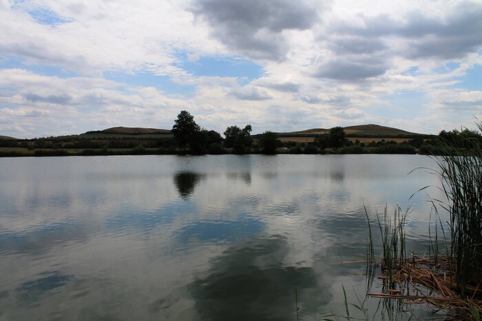 Поставив тег "Повтор" смею заметить, что это почти повтор. За несколько минут облака изменились)