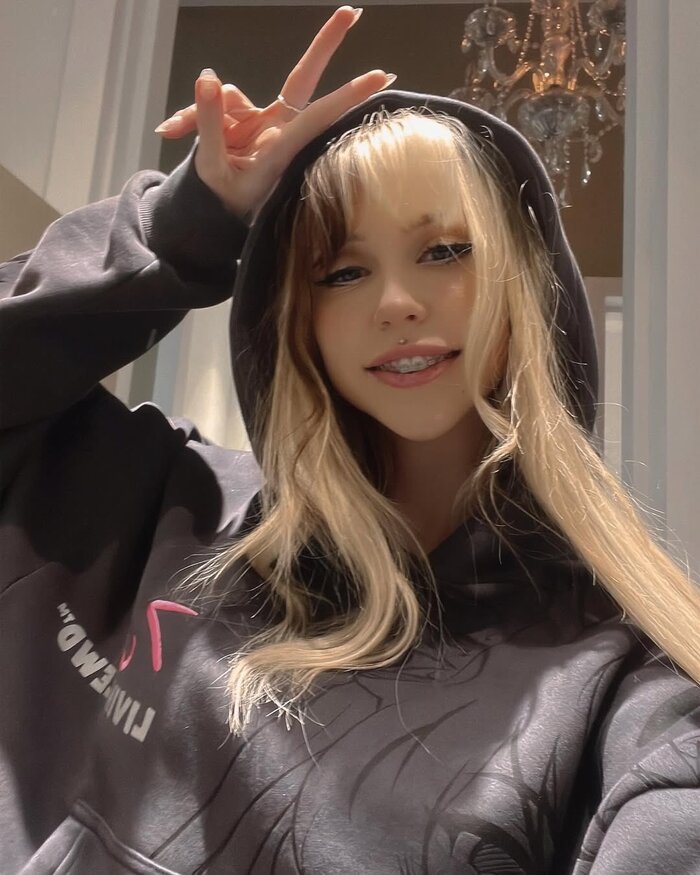 Просто фото милой девушки:)