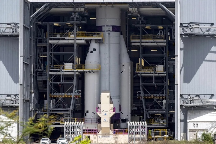 - Ariane 6      CSO-3 26 . : Arianespace