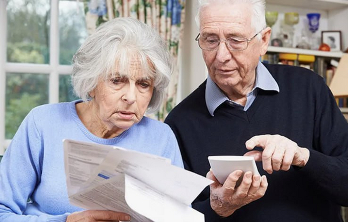 Госдума запретила безработным пенсионерам переводить мошенникам больше 10 млн рублей в день