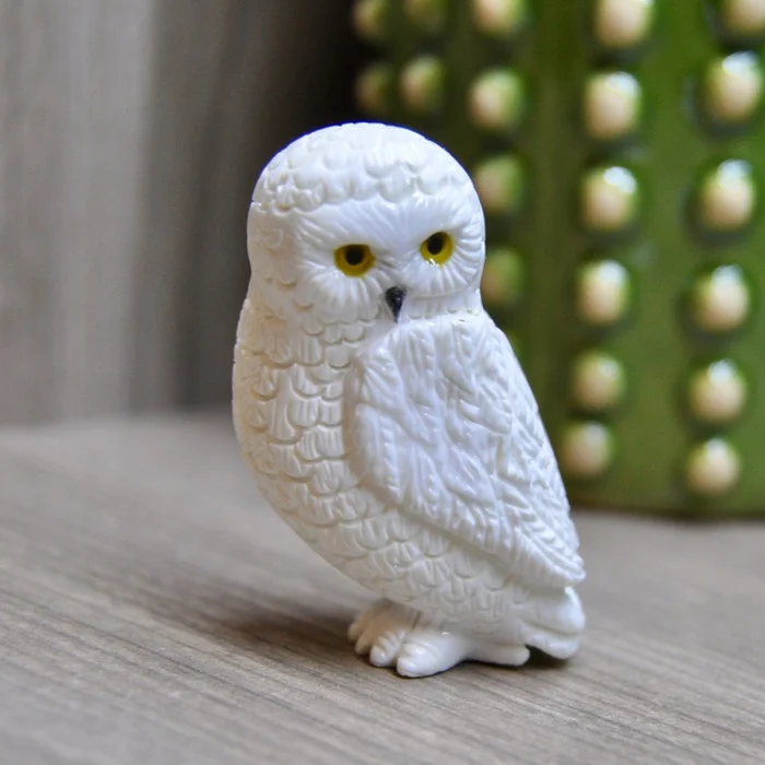 Owl Buklya from cacholong - My, Needlework, Needlework with process, Friday tag is mine, With your own hands, Stone carving, White, Owl, Polar owl, Beech, Harry Potter, Longpost
