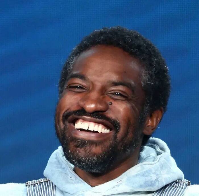 André Lauren Benjamin (очень ехидно смеётся над слушателями)