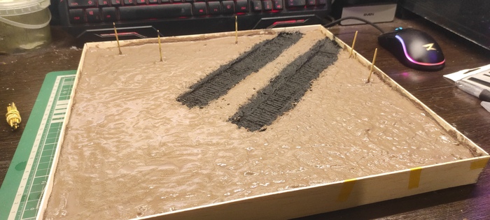 черное это все на что хватило покупной пасты, остальное паста моего замеса.