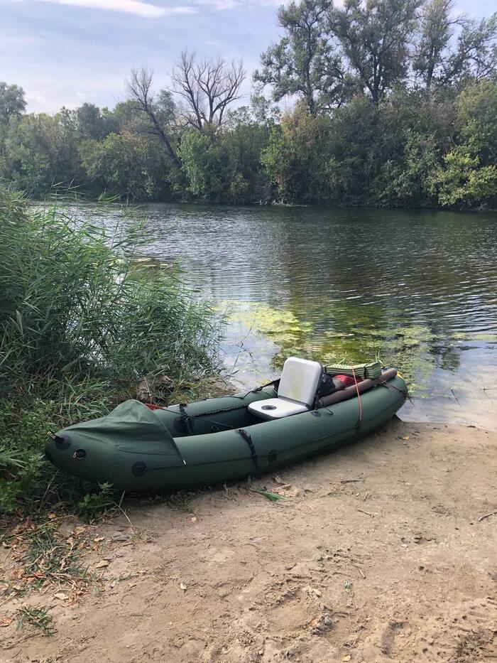 С таким креслом точно не заболит спина и весь сплав пройдет в комфорте)