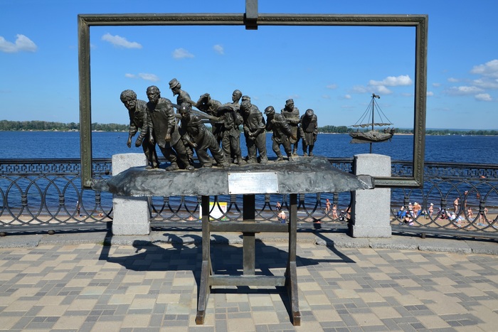 ������������ ���������� "������� �� �����", ������� ������������ ����� ��������� ����-��������, �� ������� ������������ ������� � ������. ������ ������� ������������� �������� �������, � ��� ��� �������� ������������. ��� ���� ����� � ����