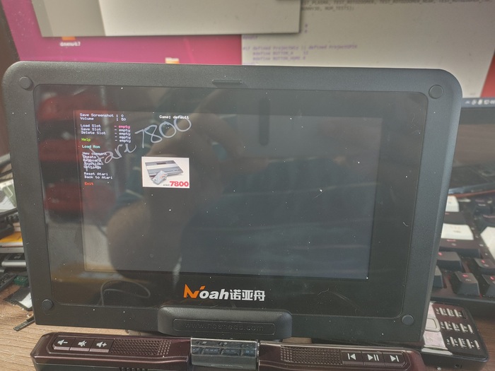   Dingoo A320  240x320,     800x480