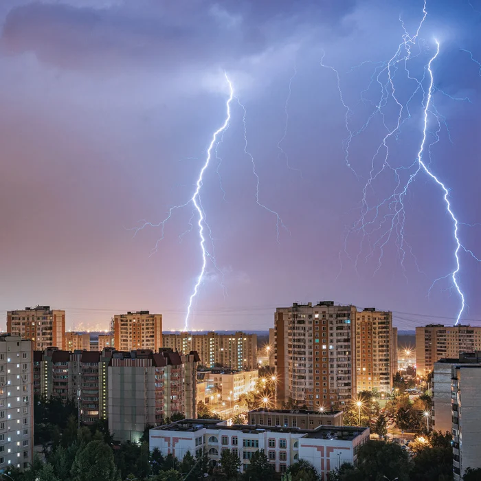 Summer thunderstorm in Moscow - My, The photo, Landscape, Canon, Tamron, Thunderstorm, Moscow, Dormitory area, Architecture