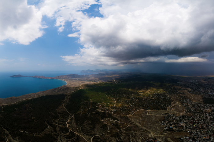 Над Феодосией, перед грозой