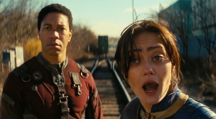 Элла(и) Пернелл: "Кто тут наивная? А ну повтори!"