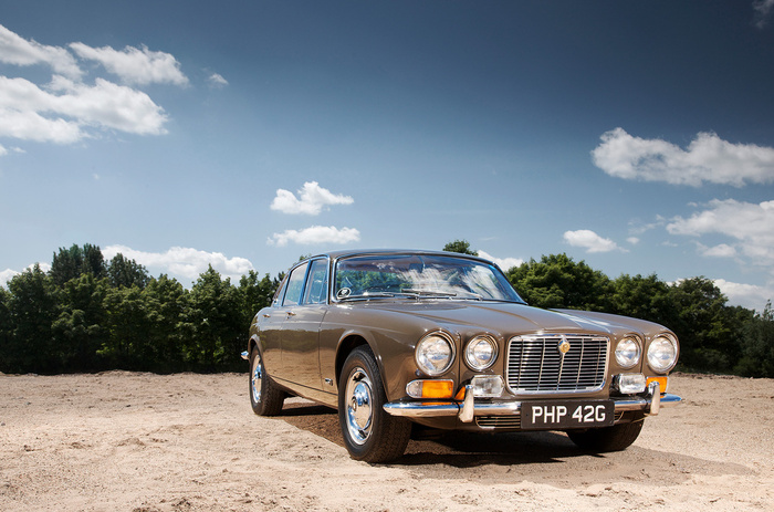 Jaguar XJ6