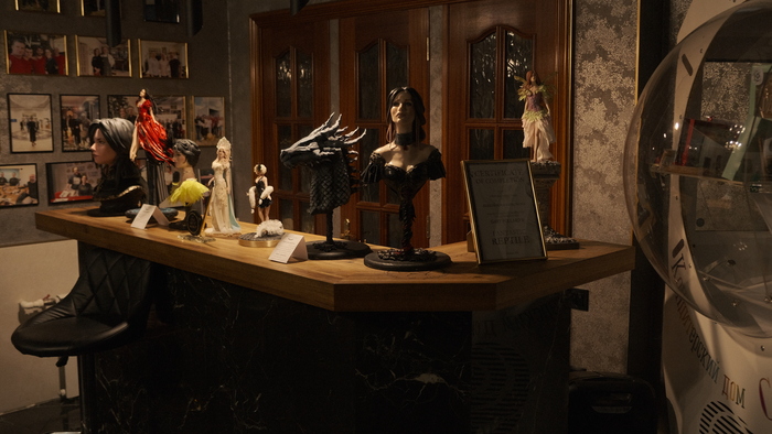 всё что вы видите в кадре, это выставочные торты, и они съедобны :)