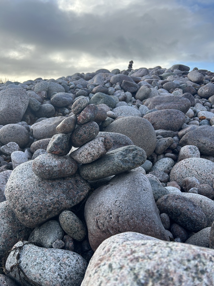 очень красиво, но на сам пляж спутиться тяжело, зимой, наверное, вообще будет некомфортно