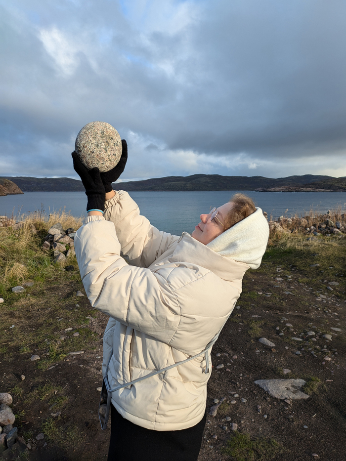 Например, вот это место. Тут я подошла прямо к краю с немного другой стороны пляжа, а так - примерно тоже самое, что и пляж яйца дракона.