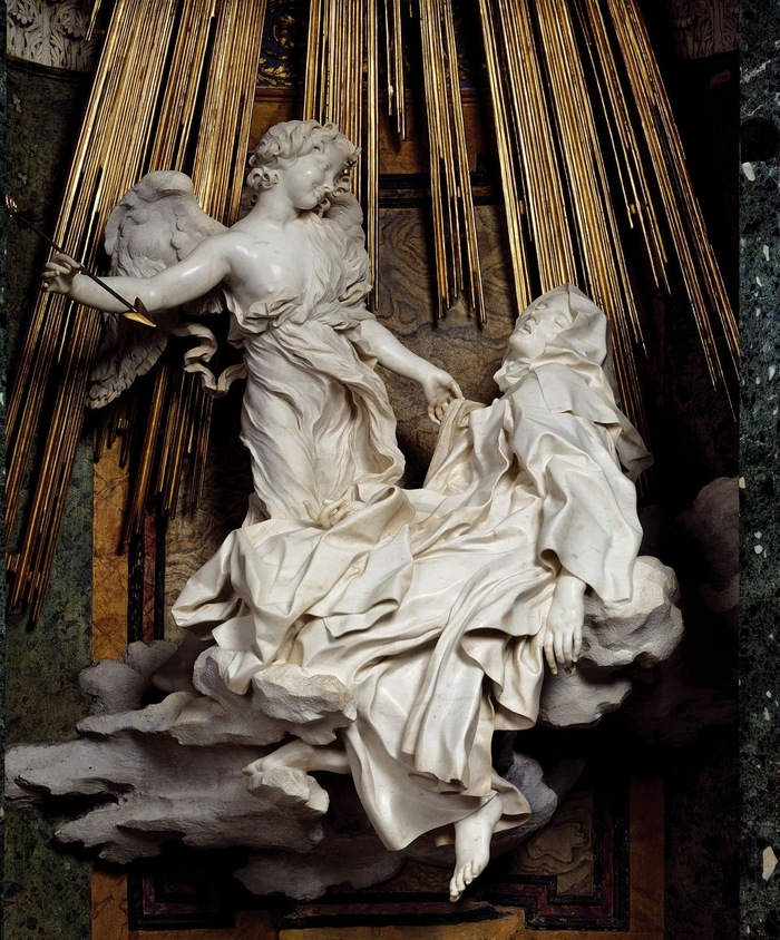 Прикреплю фото скульптуры Бернини, ну так, для еще одной ассоциации