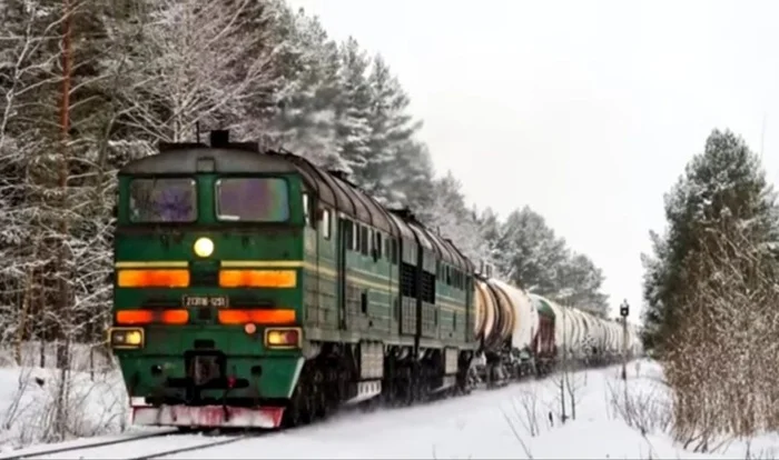 Почему у локомотивов, самосвалов и комбайнов лобовые стекла установлены под отрицательным углом? Познавательно, История (наука), Истории из жизни, Прошлое, 20 век, Длиннопост, Нейронные сети