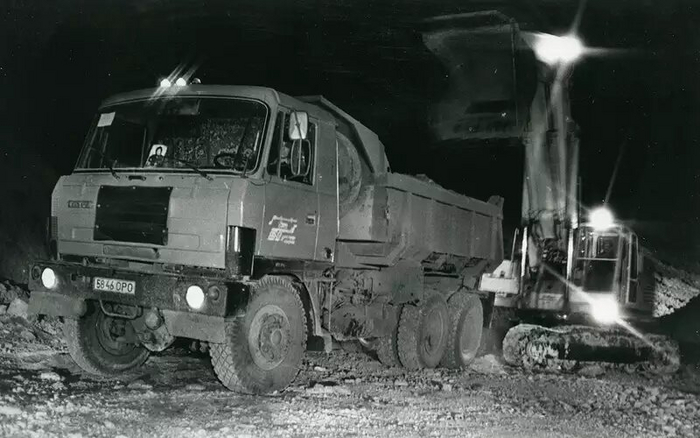 Последний в СССР чешский самосвал – Tatra 815.