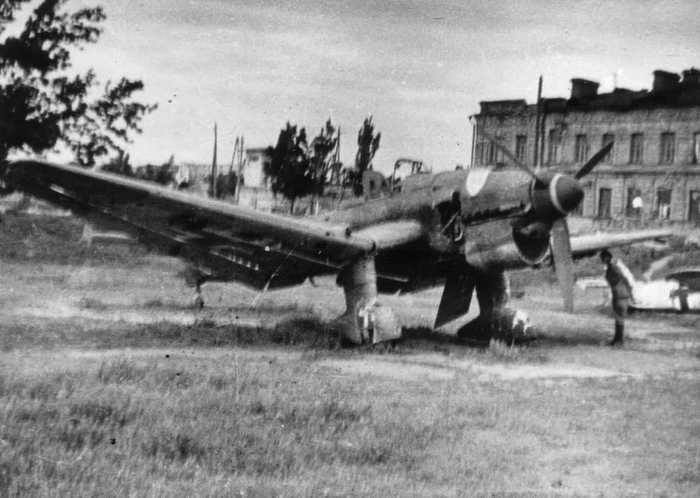 ������ ����������� ����� ���������� ����� �� ����� ����������� ������������ ������� ����������� �������� ���������. �� ������ ���������� �������������� ������ Ju 87B/R