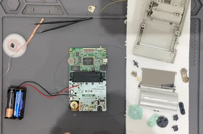 Rare Gameboy Light Repair. Everything is broken! Power, screen, buttons, sound - My, Repair of equipment, Nintendo, Gameboy, Retro, Games, Gamers, Consoles, Tetris, Repair, Retro Games, Breaking, Youtube, Video, Longpost