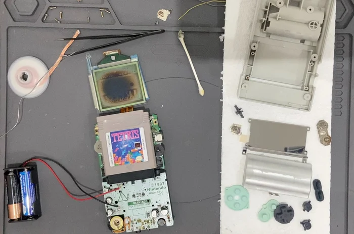 Rare Gameboy Light Repair. Everything is broken! Power, screen, buttons, sound - My, Repair of equipment, Nintendo, Gameboy, Retro, Games, Gamers, Consoles, Tetris, Repair, Retro Games, Breaking, Youtube, Video, Longpost