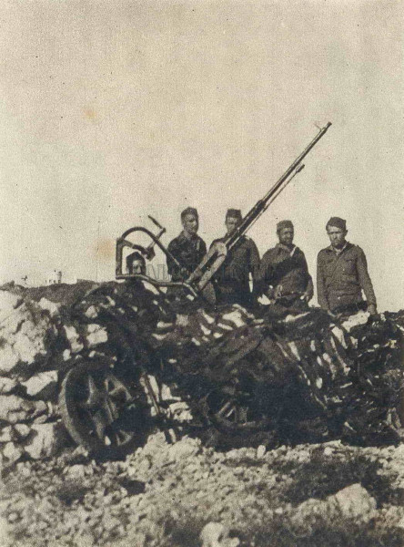 Зенитное орудие Scotti Mod.1939/41 (явно отбитое ранее у итальянцев) одной из батарей береговой обороны НОАЮ