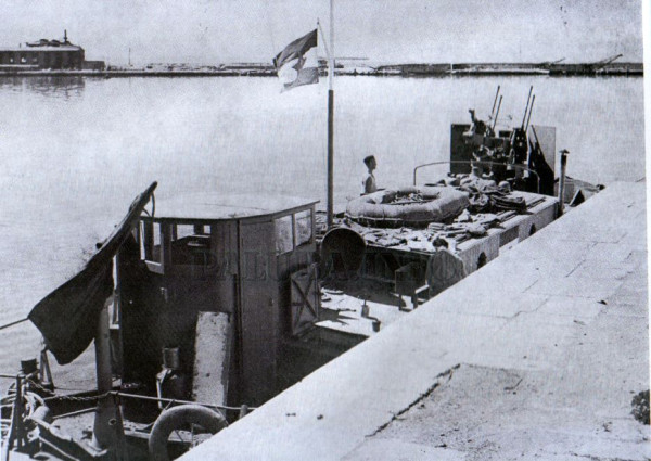 ...и немецкое 37-мм FlaK36 в счетверенном варианте