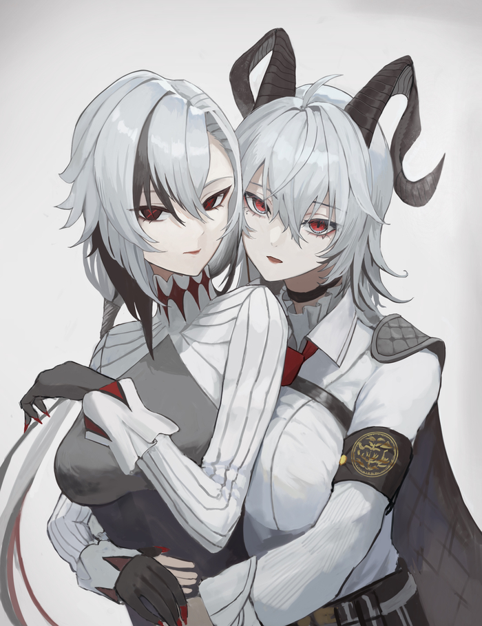 Строгие красотки