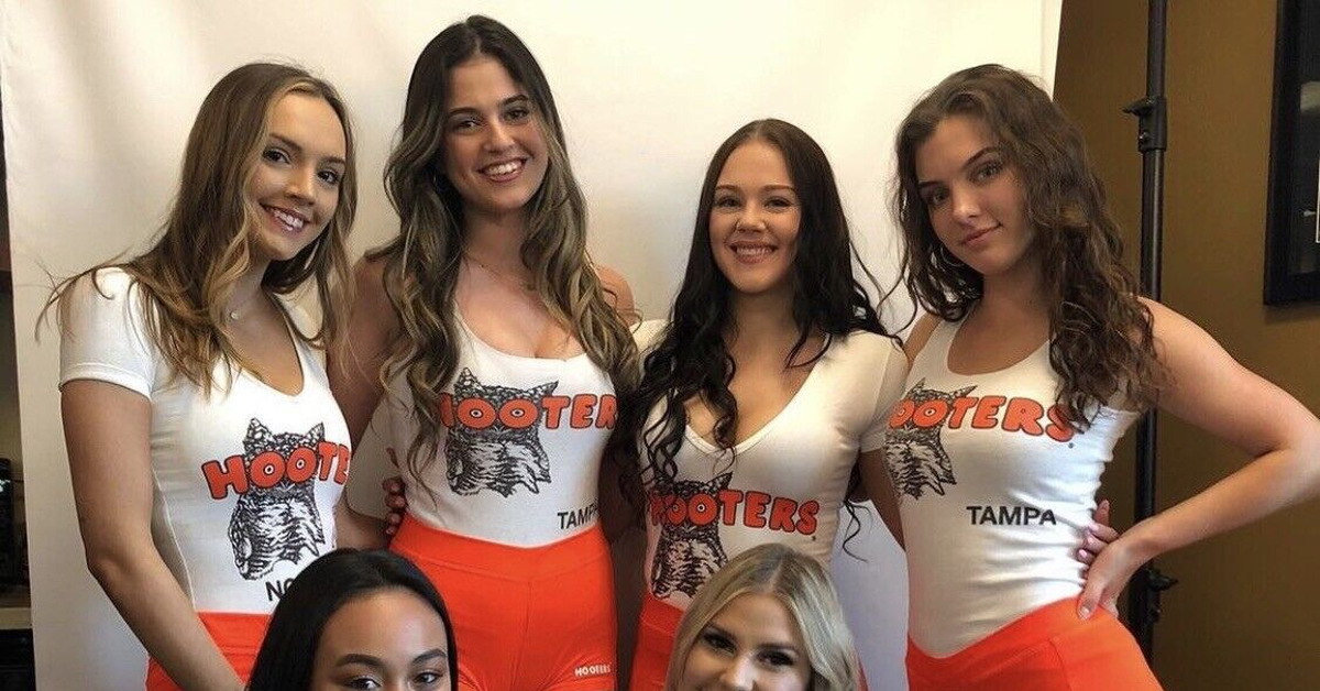 Компания Hooters объявила о своём банкротстве