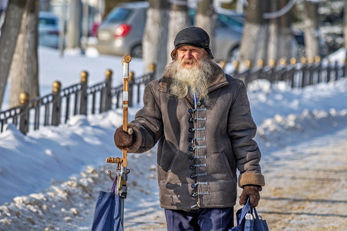 Уважай старших!
