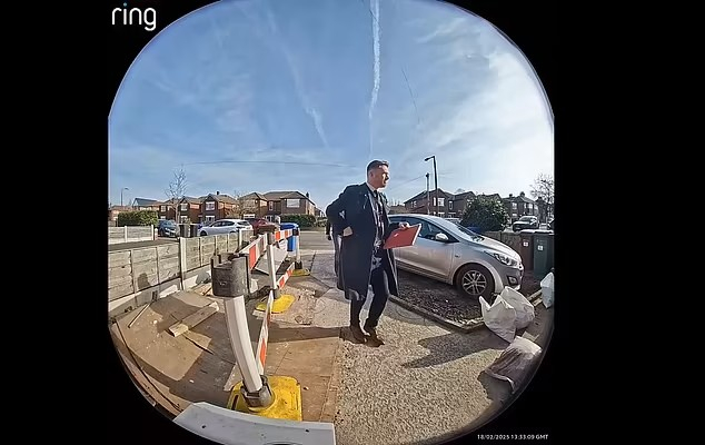      ,  ,           . : <!--noindex--><a href="https://pikabu.ru/story/v_britanii_politsiya_koshmarit_tekh_kto_kritikuet_leyboristov_v_sotssetyakh_12413392?u=http%3A%2F%2Fdailymail.co.uk&t=dailymail.co.uk&h=edffcc3cf4763b2f953a9d2a12d3934f666493c2" title="http://dailymail.co.uk" target="_blank" rel="nofollow noopener">dailymail.co.uk</a><!--/noindex-->