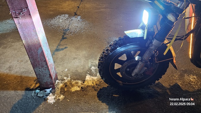 *потому что я уже сонный, хоть и режим сбит, поэтому надо рулить домой*