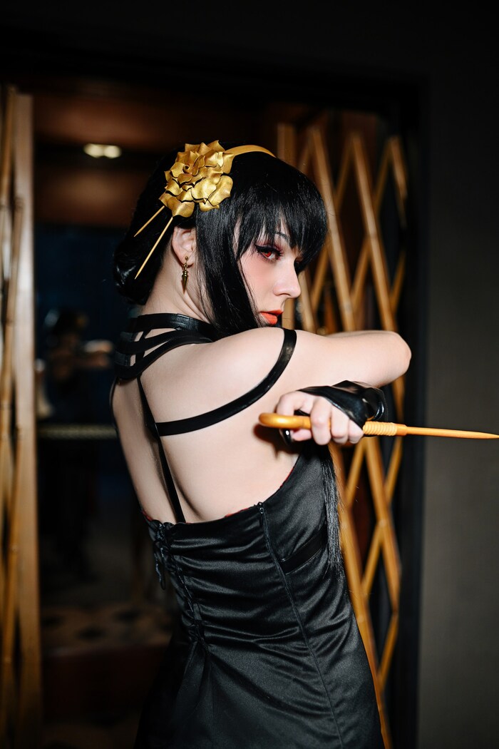 Косплей на Йор Форджер (spy x family)