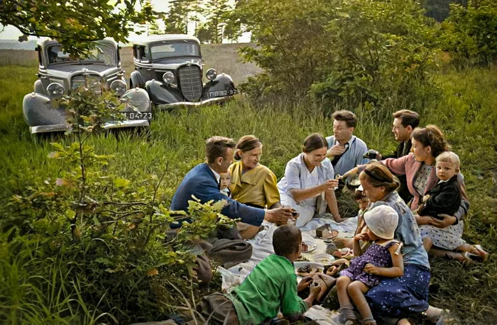 Подборка простых и потрясающих фотографий эпохи СССР. 20 раскрашенных фотографий. Часть XIX Старое фото, 20 век, Фотография, СССР, Детство в СССР, 1930-е, 40-е, 50-е, 60-е, 80-е, Историческое фото, Колоризация, Длиннопост